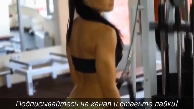 Модели в спортзале. смотреть онлайн