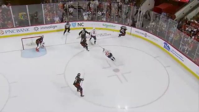 Evgeni Kuznetsov's sick goal after Ovechkin got hit by Hurricanes player (18 mar 2022) смотреть онлайн
