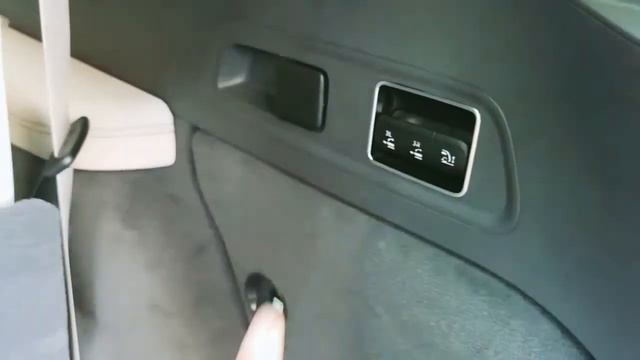 How to Fold/Unfold Seats of the Mercedes Benz GLS| How to raise/lower the boot height of the GLS смотреть онлайн
