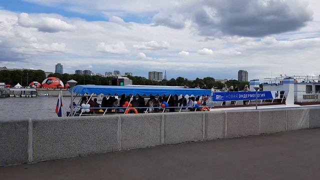 Фрунзенская набережная, Москва смотреть онлайн