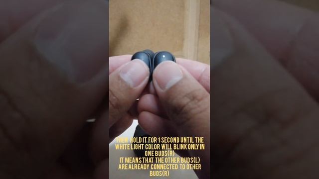 how to connect xiamoi MI true wireless earbuds correctly(left and right earbuds working together) смотреть онлайн