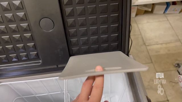 Автохолодильник чемодан на колесиках 60 литров. Alpicool TSW60 с Bluetooth смотреть онлайн