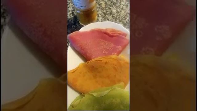 Разноцветные блины из Натуральных продуктов. смотреть онлайн