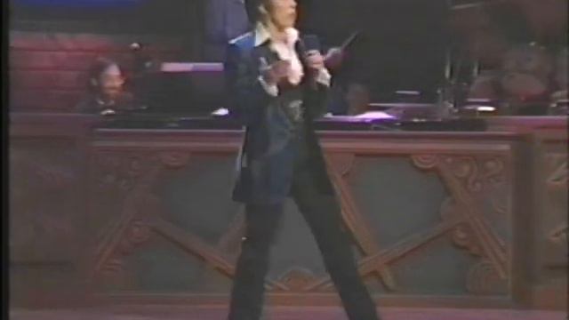 Lily Tomlin as Tommy Velour w/ Michael Jackson & Elizabeth Taylor смотреть онлайн