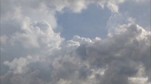 По небу плывут облака, под музыку. Расслабляющая музыка,  для восстановления и отдыха.