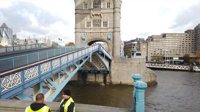 120 year old LONDON BRIDGE OPENS! Tamil vlog | SA 12 | Travel vlog | смотреть онлайн