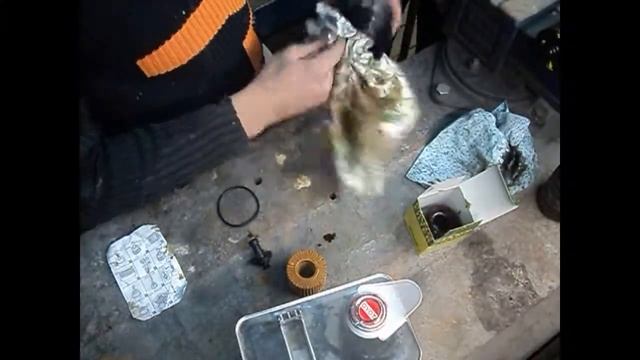 Замена моторного масла Toyota Corolla 2012г смотреть онлайн