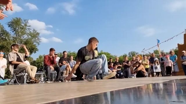 STREET WEEKEND. bboy Mouse (CrossWord Crew) vs bboy Florist (CrossWord Crew) смотреть онлайн