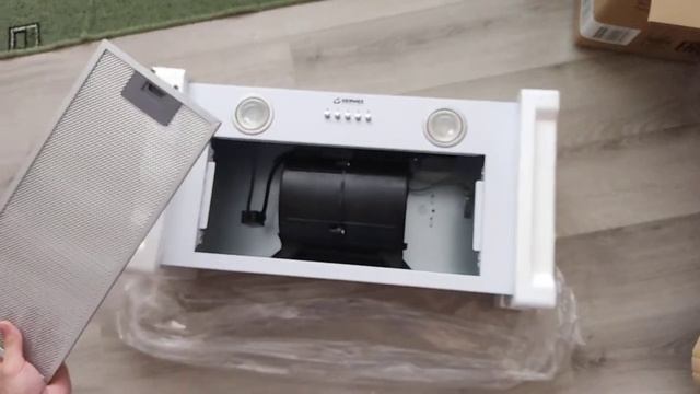 Распаковка – Вытяжка скрытая Germes Pula