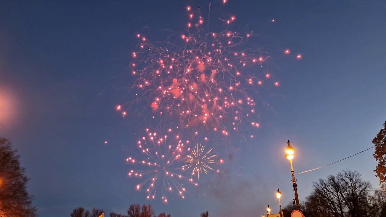 Праздничный фейерверк . Кронштадт. День города. 2022 г. смотреть онлайн