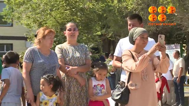 Жас сарбаздар әскери ант қабылдады. смотреть онлайн