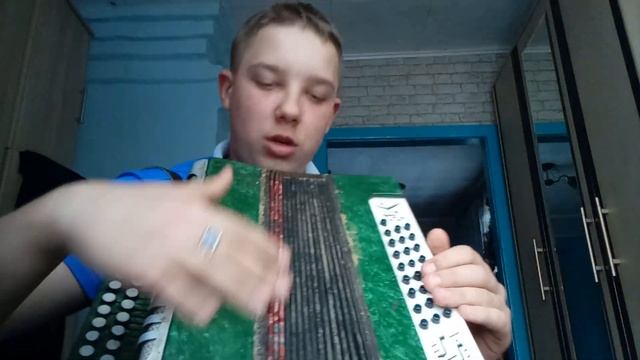первый ролик на канале. белые розы на трех гармошках и немного о себе смотреть онлайн