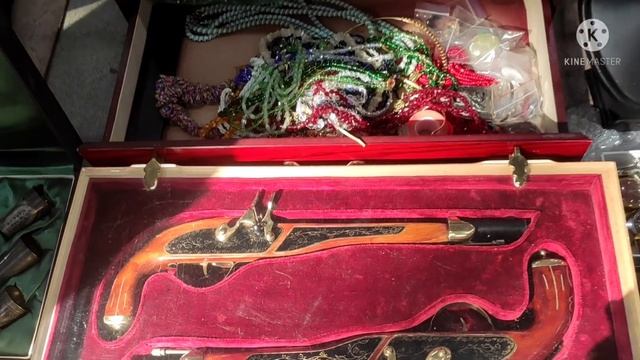 БАРАХОЛКА 2021. СЛЁТ АНТИКВАРОВ. ТОННЫ АНТИКВАРИАТА И ВИНТАЖА. ЦЕНЫ. ВЕЩИ СССР. ЯНТАРЬ СССР. смотреть онлайн