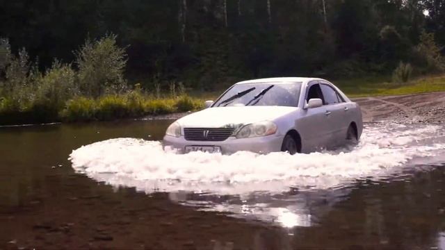 Я офигел, Марк 2 110 год может , в брод , бездорожье , по радиатор в воде, почти доехал смотреть онлайн