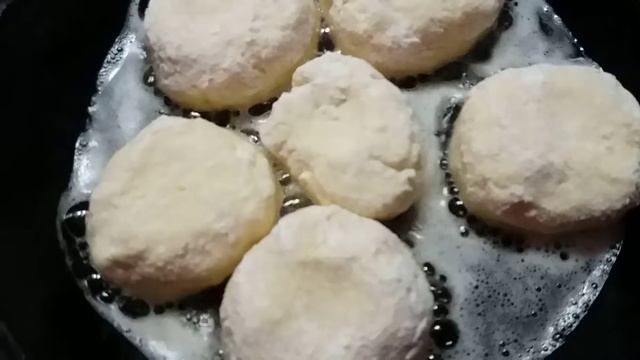 готуэмо сирнички швидко та смачно.как приготовить сырники. смотреть онлайн