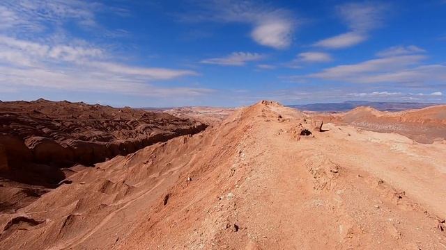 Valle de la Luna | Exploring the San Pedro de Atacama Desert by Bicycle смотреть онлайн