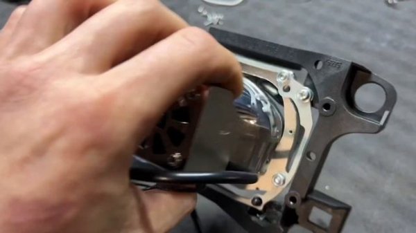 Audi Q5 - замена линз на диодные Expression