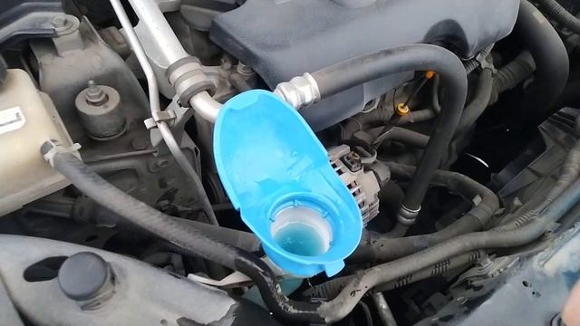 Крышка бачка стеклоомывателя от VAG в Nissan Qashqai +2 J10 смотреть онлайн