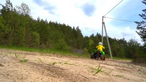 Квадрик ВЕЗДЕХОД...Tisha rides a children's ATV and is stuck in a puddle.Danya  saves Tisha