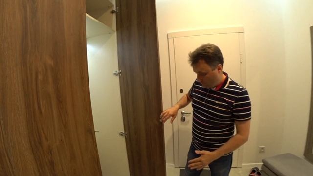 Как совместить двери скрытого монтажа со стеновыми панелями под шпон.