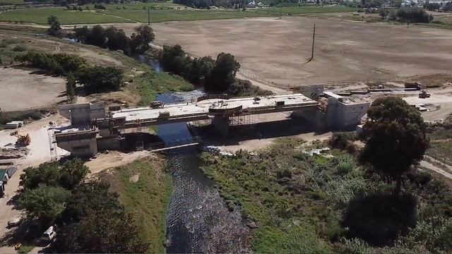 Berg River Bridge Construction Process | Val De Vie Estate смотреть онлайн