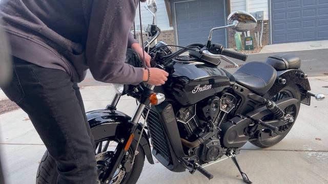 Why Is The Viking Renegade Handle Bar Bag The Most Convenient Bag For Daily Commute? смотреть онлайн