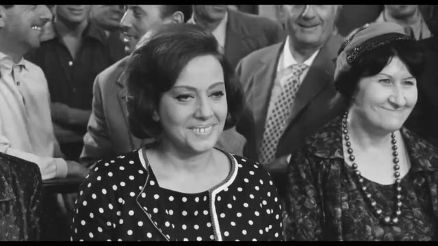 Vittorio Gassman testimone volontario from I Mostri with English subtitles! смотреть онлайн