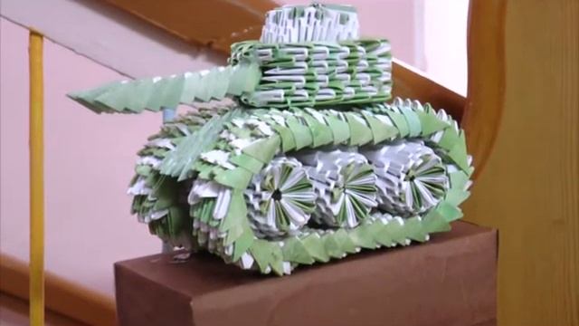 В детском саду №48 подготовлена выставка поделок военной техники. смотреть онлайн