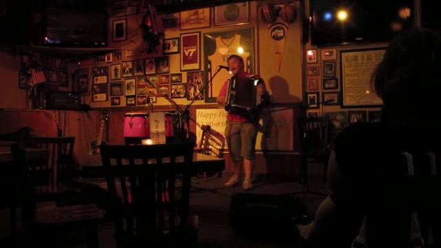Sam performing Green Day - Basket Case on Accordion (Poe's Pub - Richmond, VA) смотреть онлайн