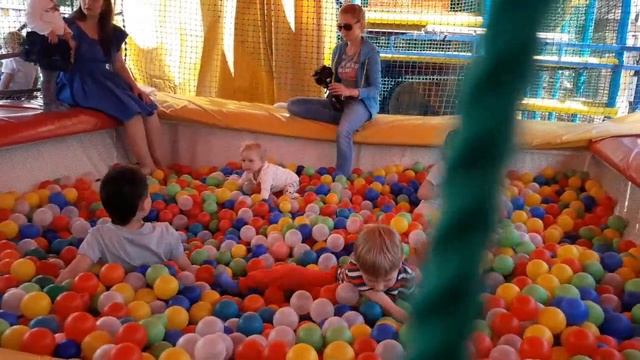 ❀ Джипинг Бассейн из шариков Индейская река в парке Ривьера Сочи Часть 2 смотреть онлайн