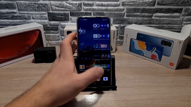 Как и где найти и включить ФОНАРИК на телефоне АНДРОИД / Android / Если нету фонарика на смартфоне смотреть онлайн