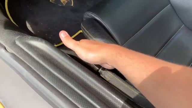 Lamborghini Murcielago Roadster - это самая последняя старомодная Ламба смотреть онлайн