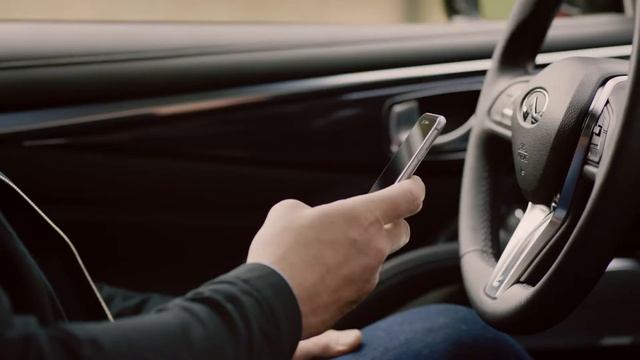 INFINITI Q60 - Connexion De L'application Mobile Infiniti InTouch À Votre Véhicule смотреть онлайн