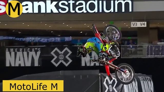 Мото фристаил. Безумные трюки и ужасные падения.