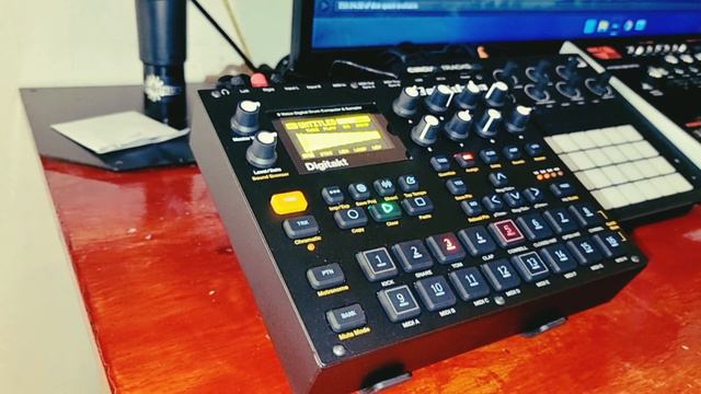 Elektron Digitakt BoomBap Album. Track 1... Influx