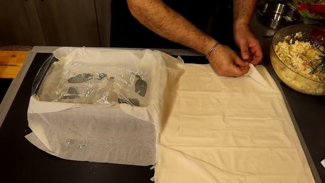 Τυρόπιτα Τσαλακωτή (Πατσαβουρόπιτα). Εύκολη ζουμερή με τραγανό φύλλο & απλά υλικά σε μόλις 10 λεπτά смотреть онлайн