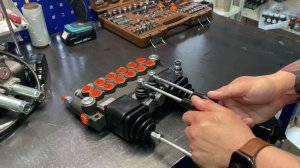 Гидрораспределитель 6z50 с джойстиками на минитрактор с экскаватором