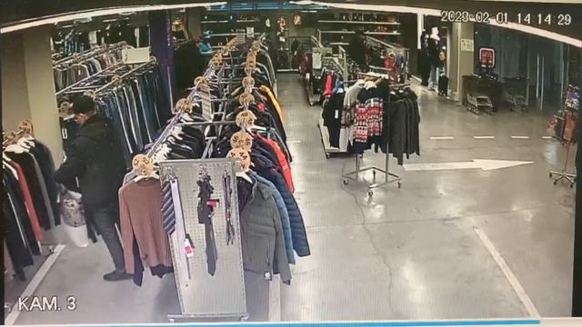 Называется - нашел: новороссиец оделся в магазине, но не заплатил смотреть онлайн