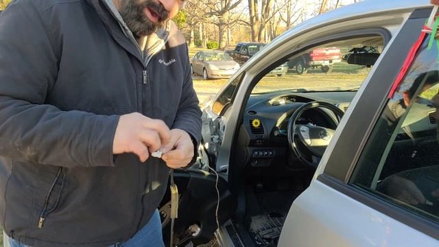 Rearview MIRROR REPLACEMENT On 2013 NISSAN Leaf