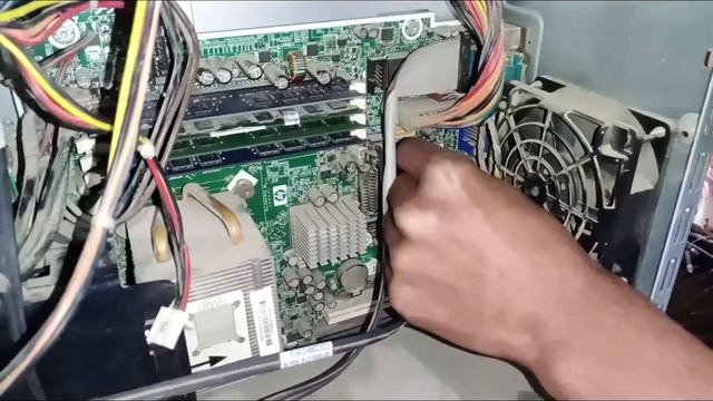 How to Install Multiple Hard Drives Into Pc - Setup And Configure SSD+HDD In Just 2 Minutes смотреть онлайн