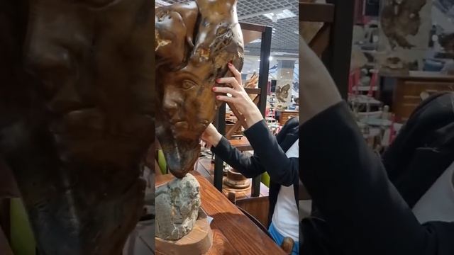 Необычная декоративная скульптура В.Мещерякова "Вспоминая легенду" из куска скального дуба смотреть онлайн