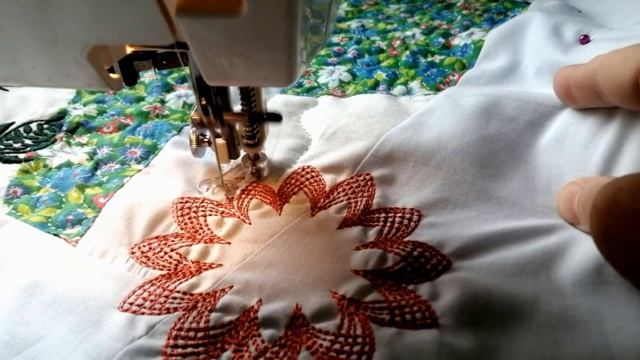 СВОБОДНО-ХОДОВАЯ СТЕЖКА ДЛЯ НАЧИНАЮЩИХ И ПЭЧВОРК=8 удивительных прихваток за раз!! смотреть онлайн