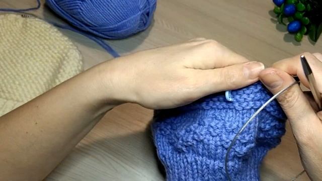 Вязание шапки из объемной пряжи-это просто... смотреть онлайн
