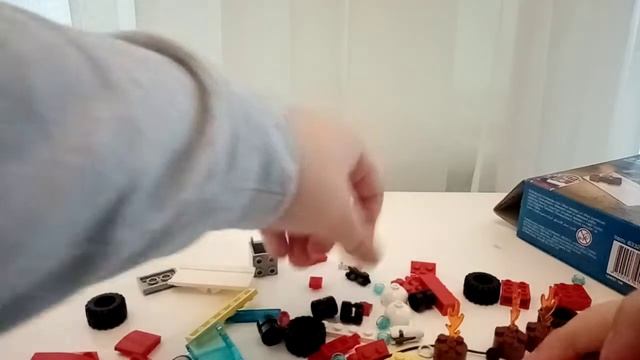 Обзор распаковки набора LEGO City 60279 Fire Пожарный грузовик смотреть онлайн
