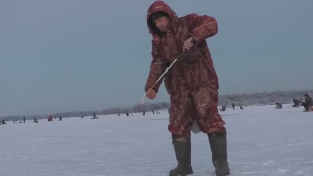 Первый выезд на судака. Зимняя рыбалка 2022-2023. смотреть онлайн