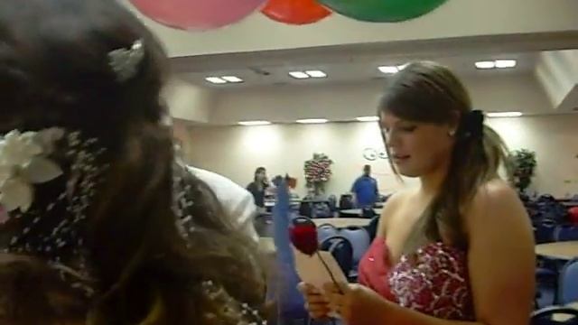 Stealing Prom Balloon Arch смотреть онлайн