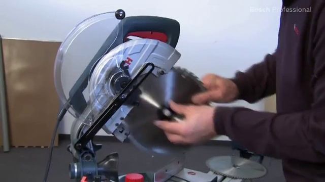 Пила торцовочная BOSCH GCM 10 J | Стол GTA 3800 смотреть онлайн