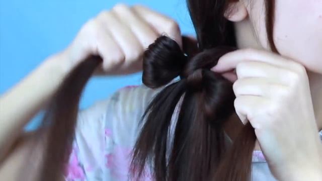 Бантик на волосах ♥ Прически в школу Easy hairstyle for every day смотреть онлайн