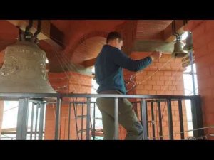 Первые звоны храма Святой Живоначальной Троицы при бывшем приюте Бахрушиных (Видео 2)