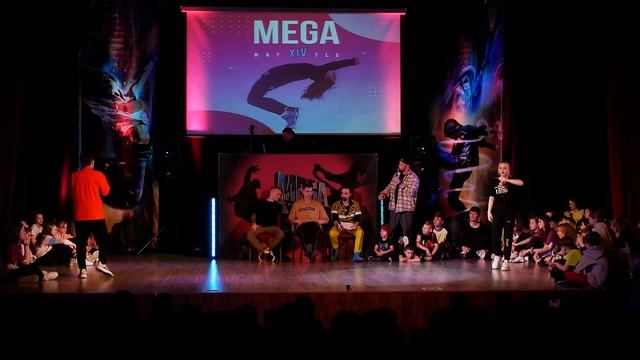 12) HipHop ADULT 1/4 | Сафронов VS Горина смотреть онлайн